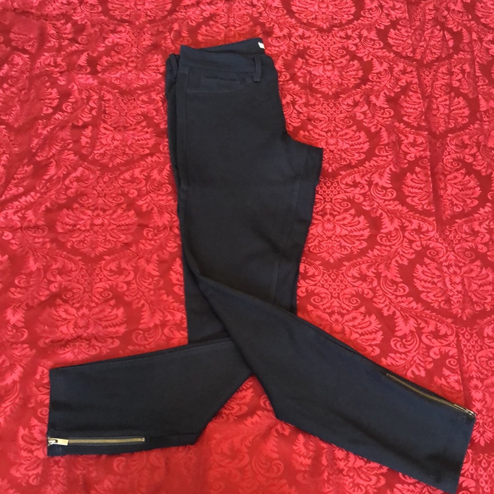 🌻 NWOT 🌻 41 Hawthorn Sz 4 dark navy blue slender pants w/calf zipper detailing